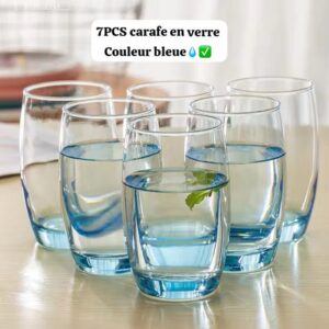 CARAFE EN VERRE BLEU ET 6 TASSES
